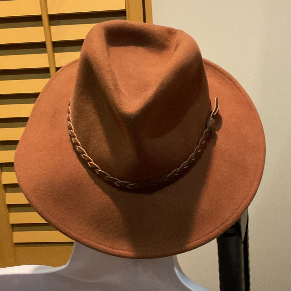 Eddie Bauer Brown Hat with Braided Detail